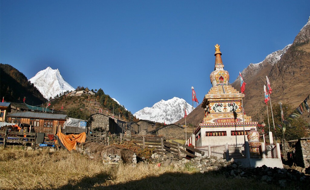 Mt Manaslu Stupa