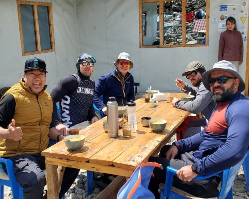 Lunch Place On The Way Thagnak