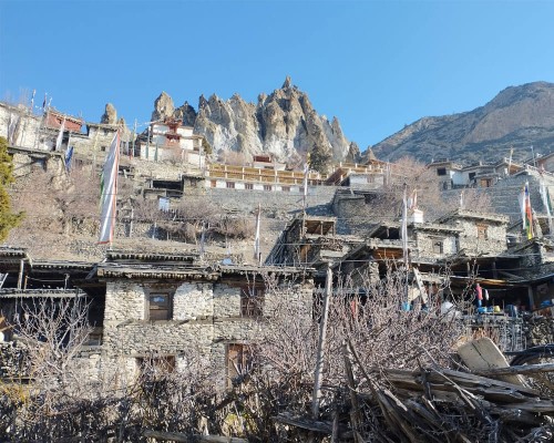 Manang Village ()