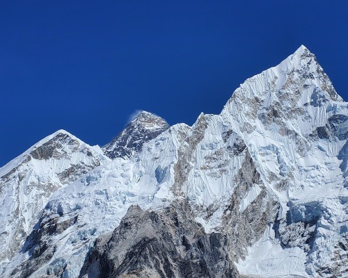 Mt Everest And Nupse